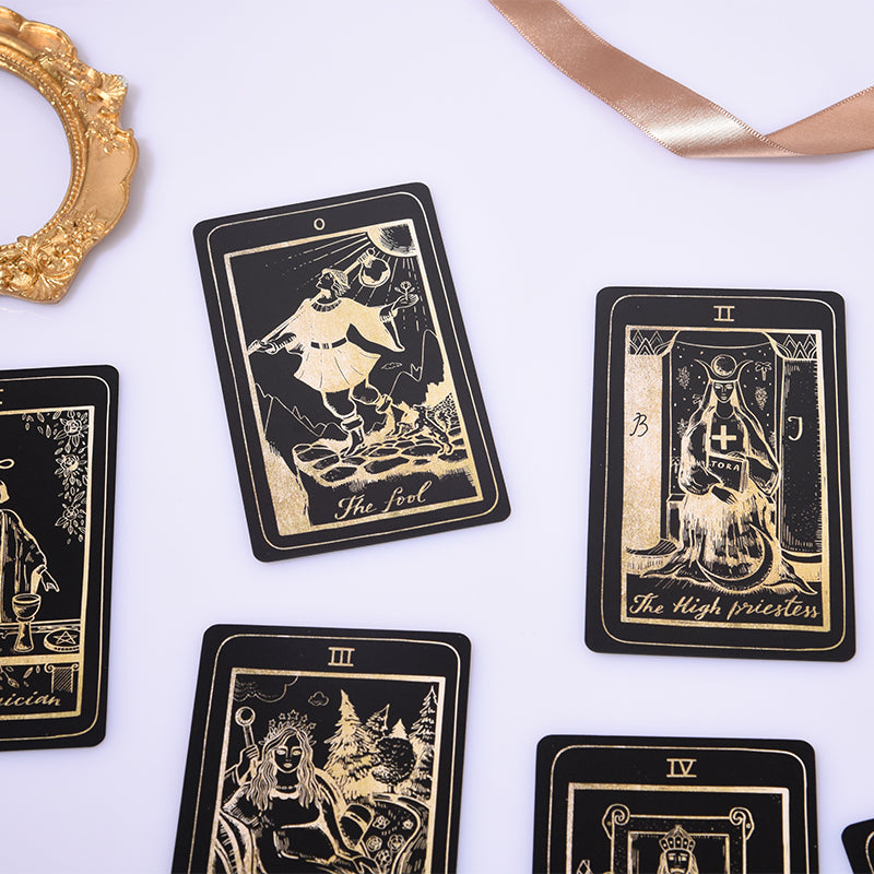 luna somnia tarot deck